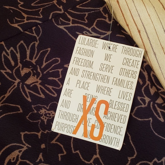 NWT LulaRoe Cassie - Picture 4 of 5